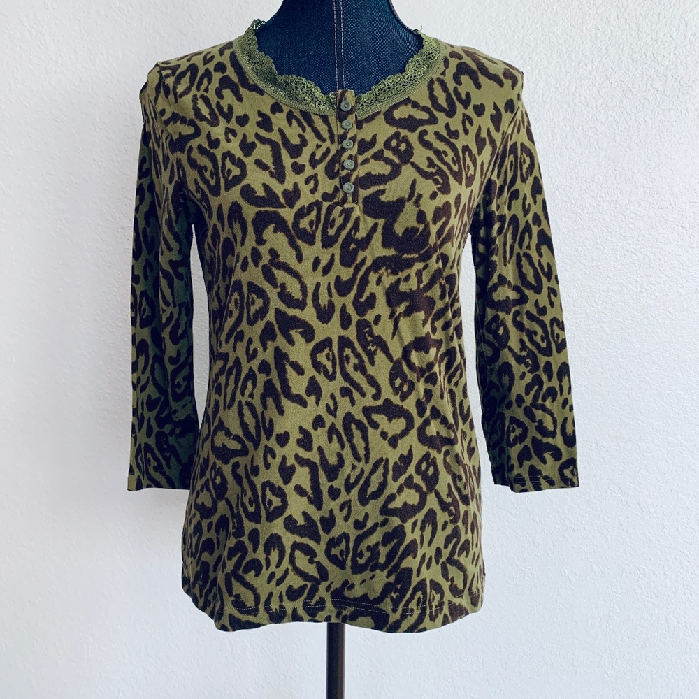 Jones New York Signature Olive/Brn Giraffe Blouse